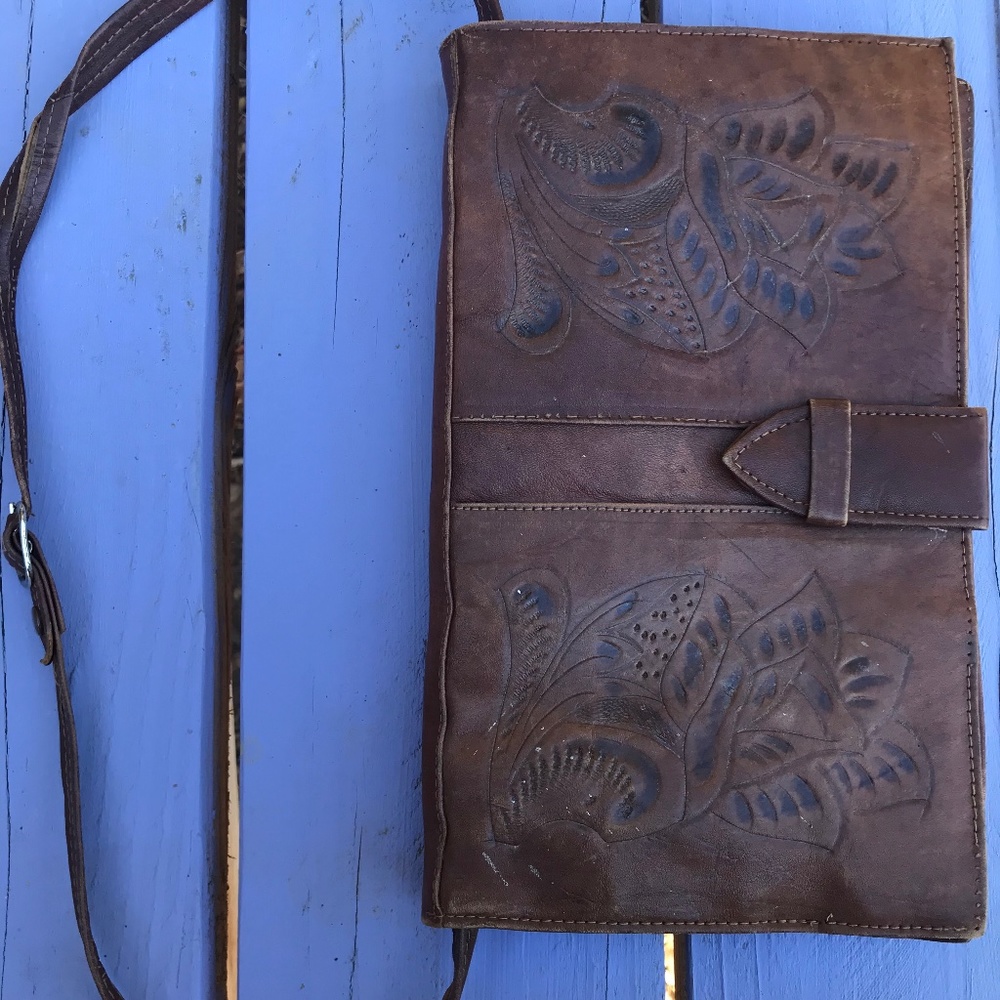 Flores' Bags Tooled Leather Hand Purse
